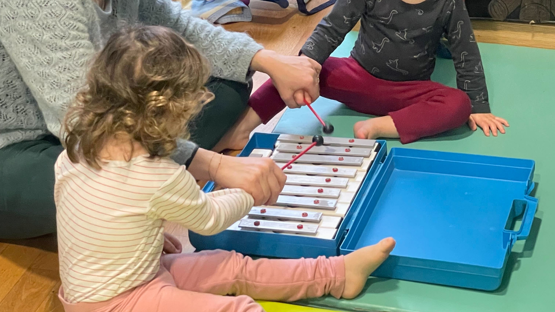 La musique comme terrain d’éveil, dès la crèche