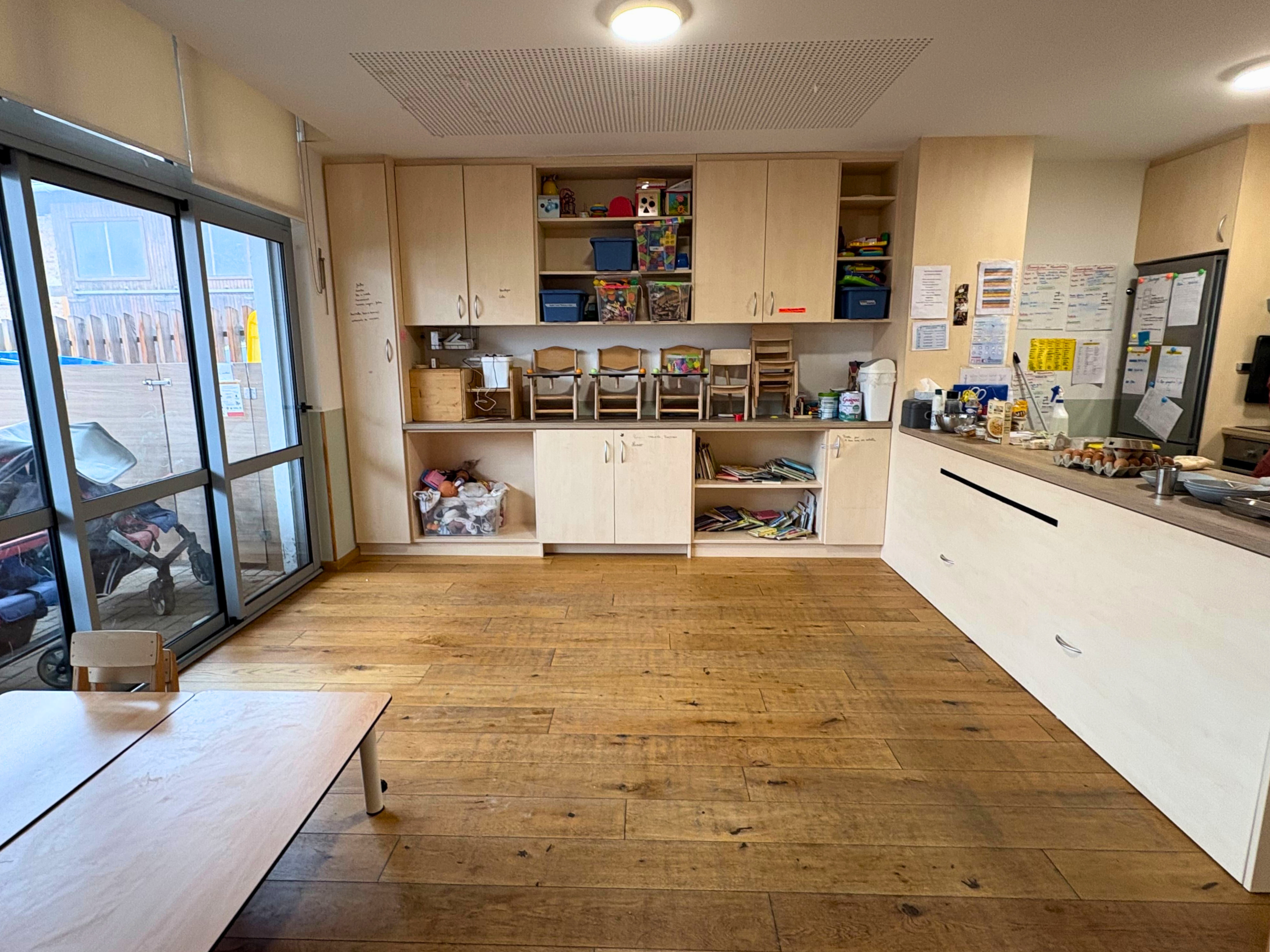 image crèche Kikeriki